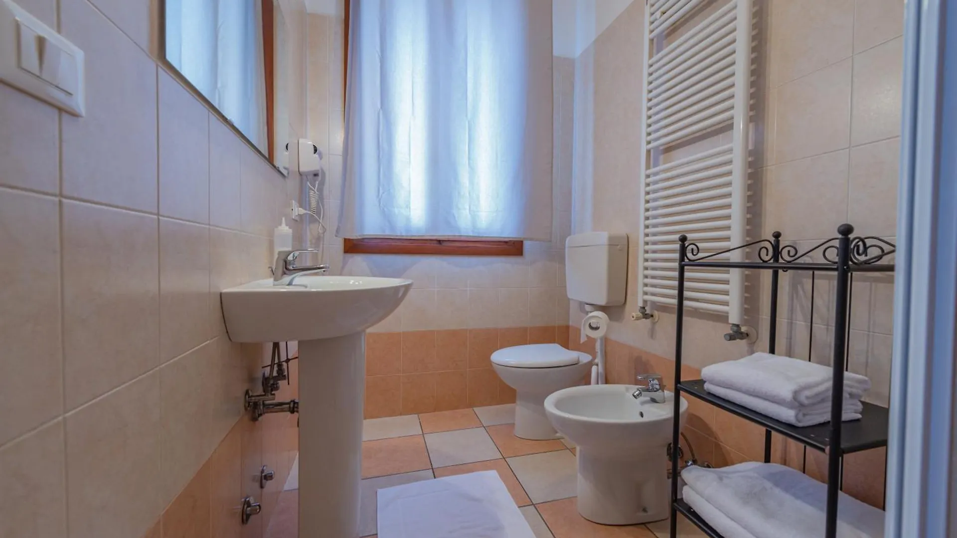 Marconi Lodge Venise 0*,  Italie